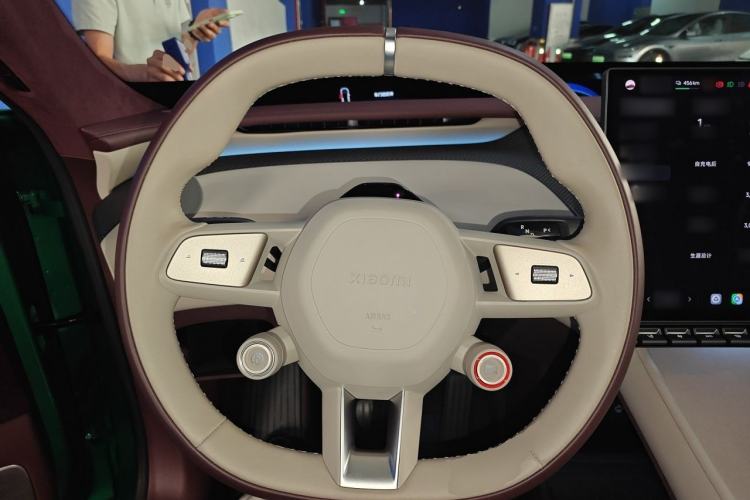 Used Xiaomi Auto YU7 2025 Ultra-Long Range High-Performance All-Wheel-Drive Max Edition Steering Wheel