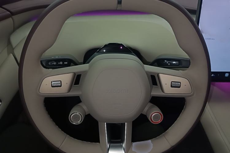 Used Xiaomi Auto YU7 2025 Ultra-Long Range Rear-Wheel Drive Version Steering Wheel