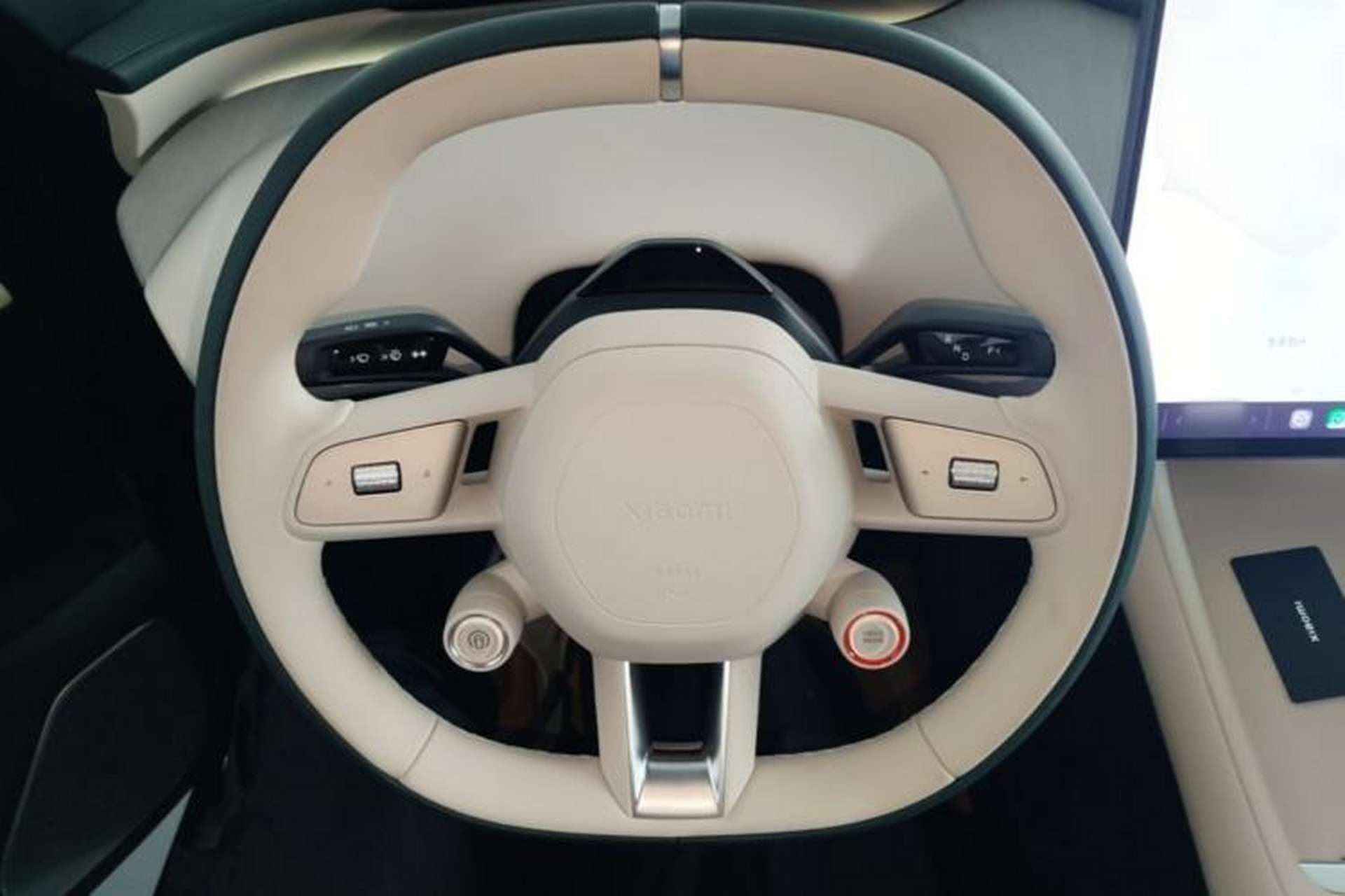 Used Xiaomi Auto YU7 2025 Ultra-Long Range Rear-Wheel Drive Version Steering Wheel