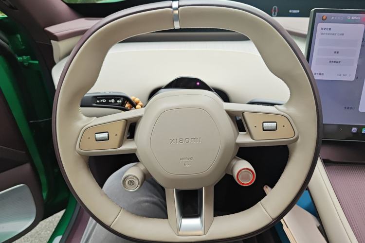 Used Xiaomi Auto YU7 2025 Ultra-Long Range Rear-Wheel Drive Version Steering Wheel