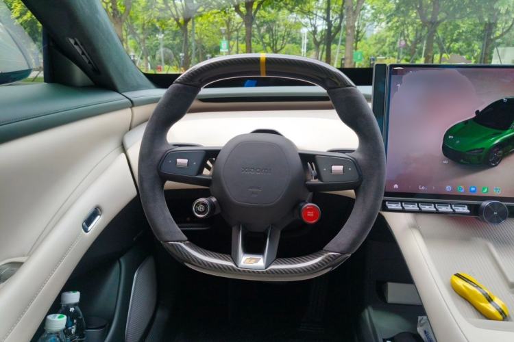 Used Xiaomi Auto YU7 2025 Ultra-Long Range High-Performance All-Wheel-Drive Max Edition Steering Wheel