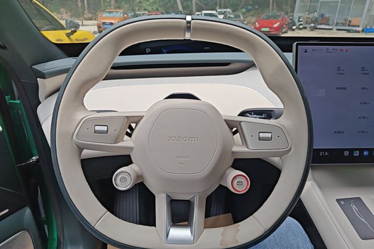 Used Xiaomi Auto YU7 2025 Ultra-Long Range Rear-Wheel Drive Version Steering Wheel