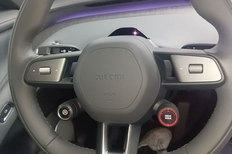 Used Xiaomi Auto YU7 2025 Ultra-Long Range High-Performance All-Wheel-Drive Max Edition Steering Wheel