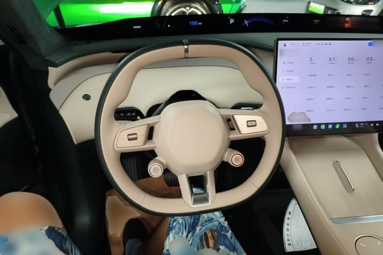 Used Xiaomi Auto YU7 2025 Ultra-Long Range High-Performance All-Wheel-Drive Max Edition Steering Wheel