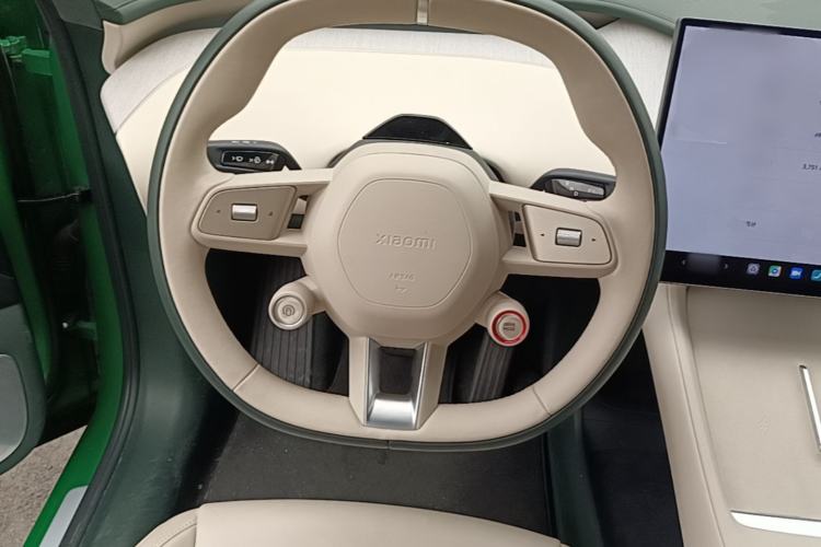 Used Xiaomi Auto YU7 2025 Ultra-Long Range High-Performance All-Wheel-Drive Max Edition Steering Wheel