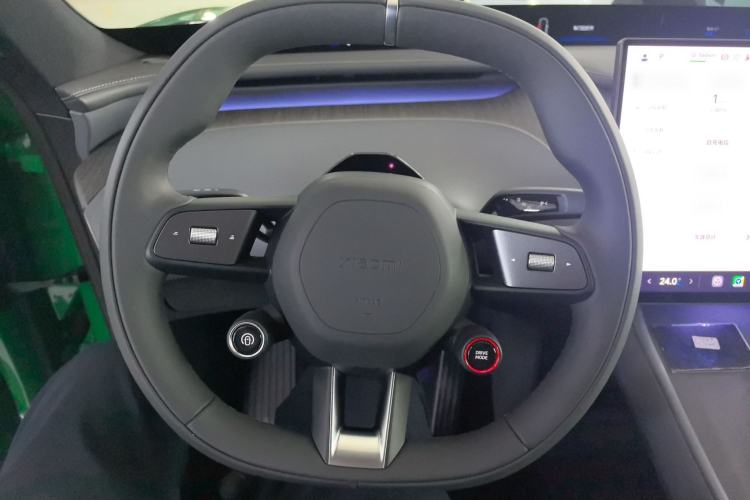 Used Xiaomi Auto YU7 2025 Ultra-Long Range Rear-Wheel Drive Version Steering Wheel