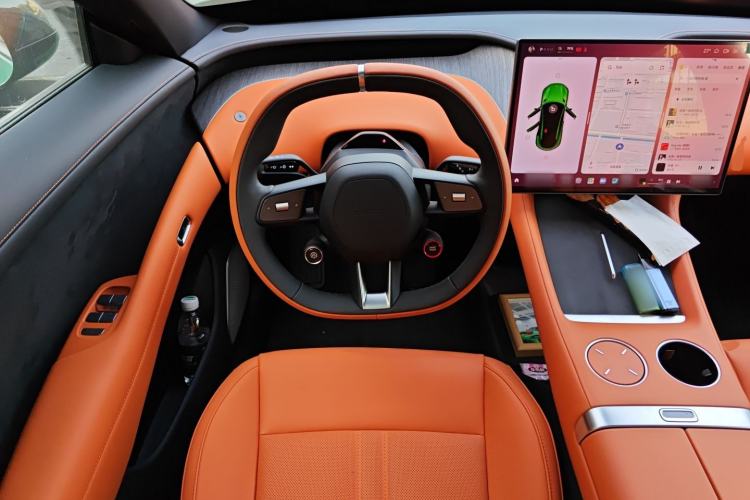 Used Xiaomi Auto YU7 2025 Ultra-Long Range Rear-Wheel Drive Version Steering Wheel
