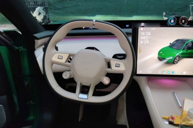 Used Xiaomi Auto YU7 2025 Ultra-Long Range Rear-Wheel Drive Version Steering Wheel