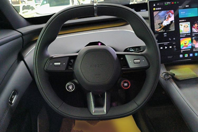Used Xiaomi Auto YU7 2025 Ultra-Long Range Rear-Wheel Drive Version Steering Wheel