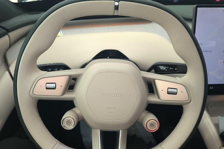 Used Xiaomi Auto YU7 2025 Ultra-Long Range High-Performance All-Wheel-Drive Max Edition Steering Wheel