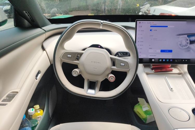 Used Xiaomi Auto YU7 2025 Ultra-Long Range Rear-Wheel Drive Version Steering Wheel