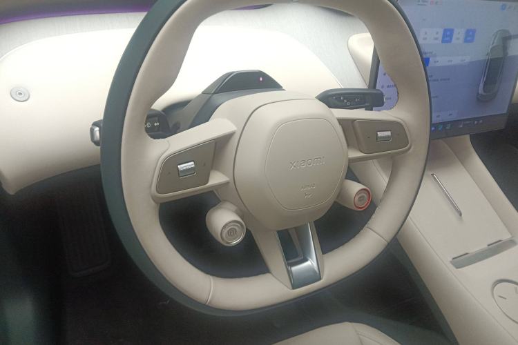 Used Xiaomi Auto YU7 2025 Ultra-Long Range Rear-Wheel Drive Version Steering Wheel