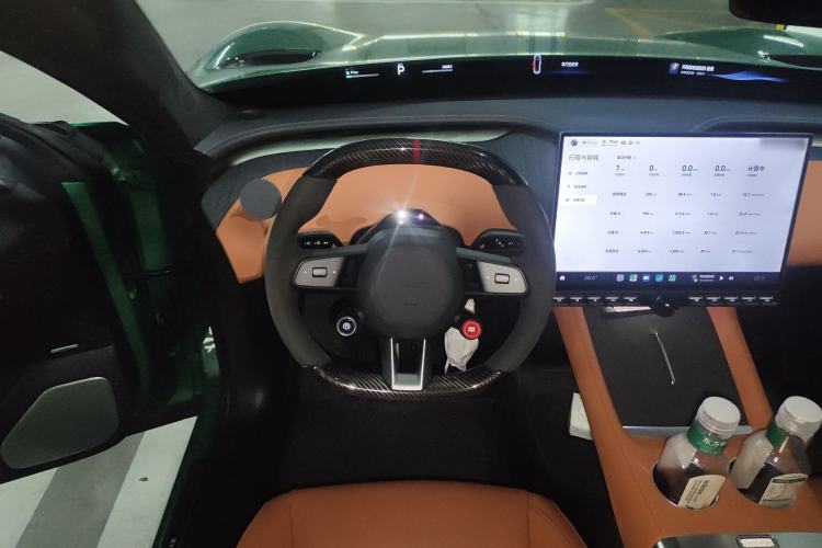 Used Xiaomi Auto YU7 2025 Ultra-Long Range High-Performance All-Wheel-Drive Max Edition Steering Wheel