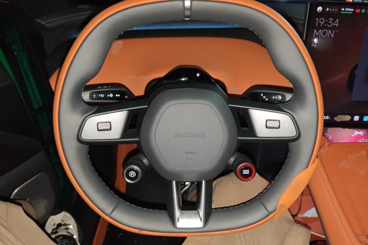 Used Xiaomi Auto YU7 2025 Ultra-Long Range Rear-Wheel Drive Version Steering Wheel