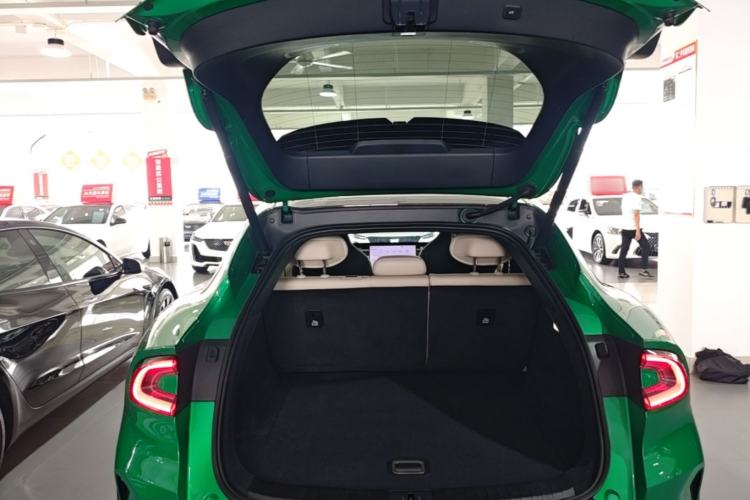 Used Xiaomi Auto YU7 2025 Ultra-Long Range Rear-Wheel Drive Version Trunk
