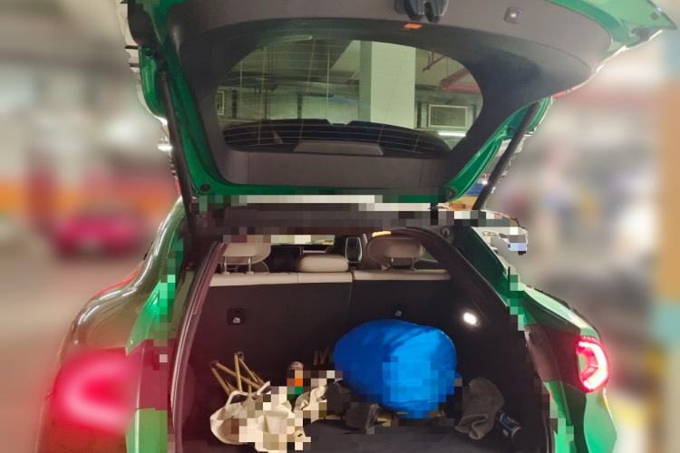 Used Xiaomi Auto YU7 2025 Ultra-Long Range High-Performance All-Wheel-Drive Max Edition Trunk