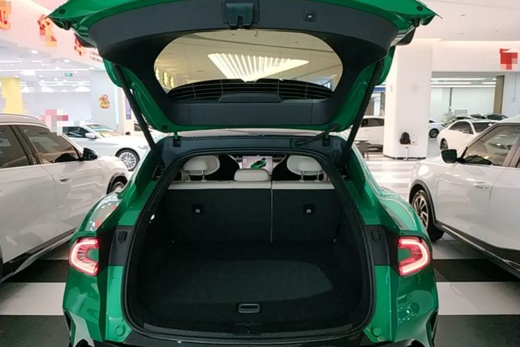 Used Xiaomi Auto YU7 2025 Ultra-Long Range Rear-Wheel Drive Version Trunk