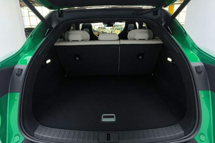 Used Xiaomi Auto YU7 2025 Ultra-Long Range All-Wheel Drive Pro Version Trunk