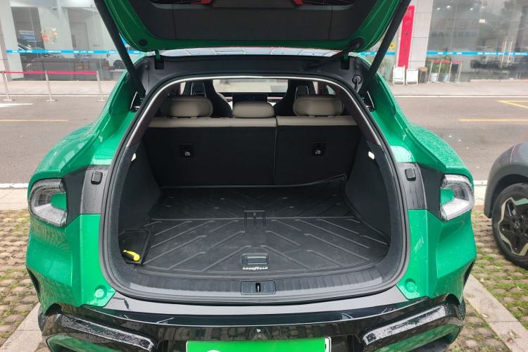 Used Xiaomi Auto YU7 2025 Ultra-Long Range High-Performance All-Wheel-Drive Max Edition Trunk