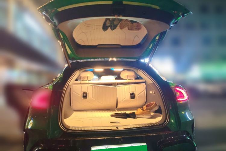 Used Xiaomi Auto YU7 2025 Ultra-Long Range High-Performance All-Wheel-Drive Max Edition Trunk