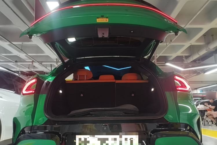 Used Xiaomi Auto YU7 2025 Ultra-Long Range High-Performance All-Wheel-Drive Max Edition Trunk