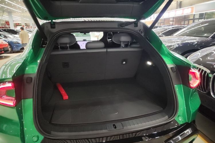 Used Xiaomi Auto YU7 2025 Ultra-Long Range Rear-Wheel Drive Version Trunk