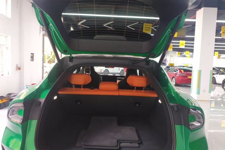 Used Xiaomi Auto YU7 2025 Ultra-Long Range High-Performance All-Wheel-Drive Max Edition Trunk