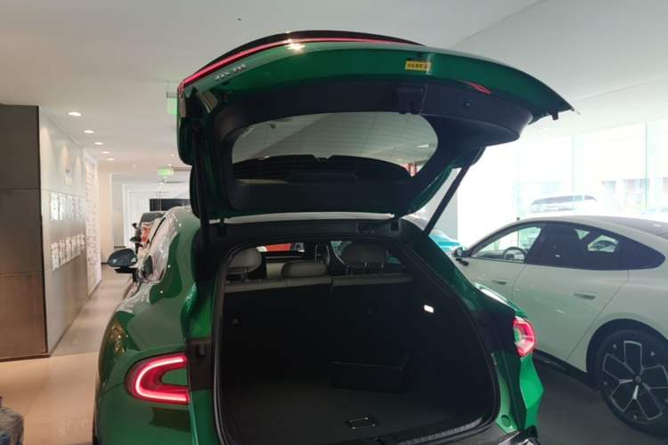 Used Xiaomi Auto YU7 2025 Ultra-Long Range Rear-Wheel Drive Version Trunk
