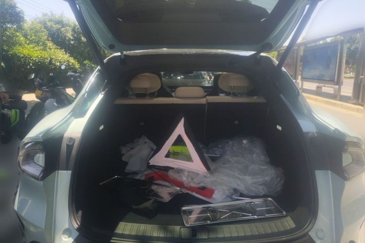 Used Xiaomi Auto YU7 2025 Ultra-Long Range Rear-Wheel Drive Version Trunk