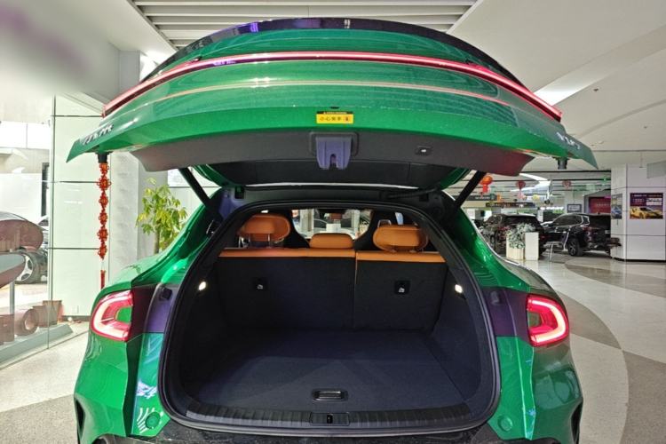 Used Xiaomi Auto YU7 2025 Ultra-Long Range Rear-Wheel Drive Version Trunk