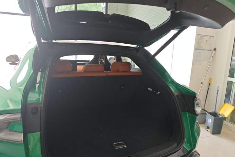 Used Xiaomi Auto YU7 2025 Ultra-Long Range Rear-Wheel Drive Version Trunk