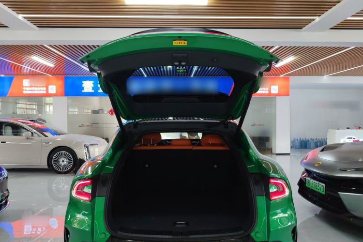 Used Xiaomi Auto YU7 2025 Ultra-Long Range High-Performance All-Wheel-Drive Max Edition Trunk