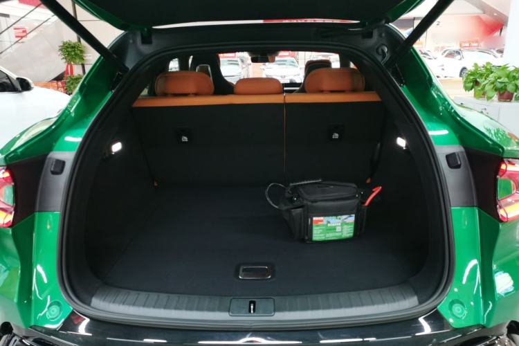 Used Xiaomi Auto YU7 2025 Ultra-Long Range All-Wheel Drive Pro Version Trunk