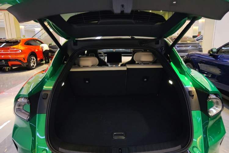 Used Xiaomi Auto YU7 2025 Ultra-Long Range Rear-Wheel Drive Version Trunk