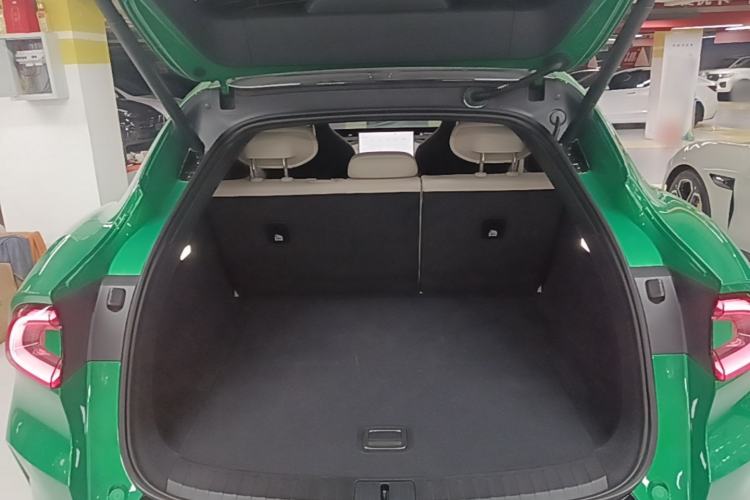 Used Xiaomi Auto YU7 2025 Ultra-Long Range Rear-Wheel Drive Version Trunk