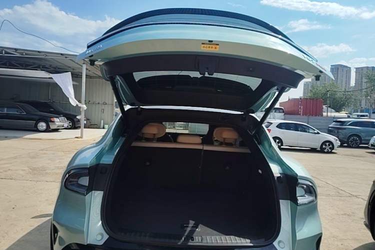 Used Xiaomi Auto YU7 2025 Ultra-Long Range Rear-Wheel Drive Version Trunk