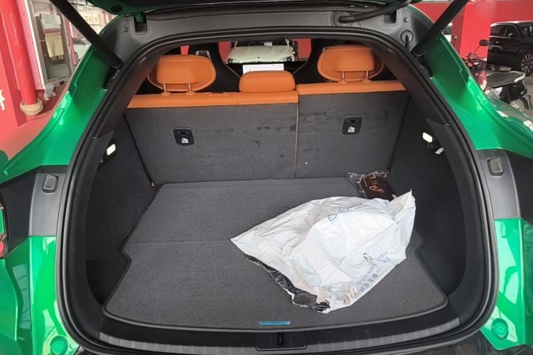 Used Xiaomi Auto YU7 2025 Ultra-Long Range High-Performance All-Wheel-Drive Max Edition Trunk