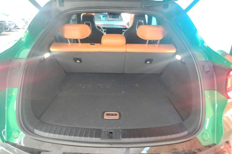Used Xiaomi Auto YU7 2025 Ultra-Long Range All-Wheel Drive Pro Version Trunk