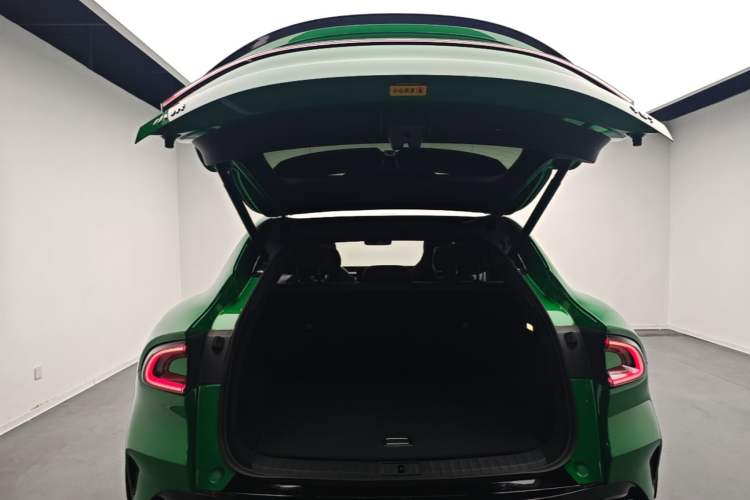 Used Xiaomi Auto YU7 2025 Ultra-Long Range Rear-Wheel Drive Version Trunk