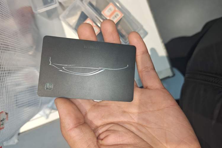 Used Xiaomi Auto YU7 2025 Ultra-Long Range High-Performance All-Wheel-Drive Max Edition Vehicle Key