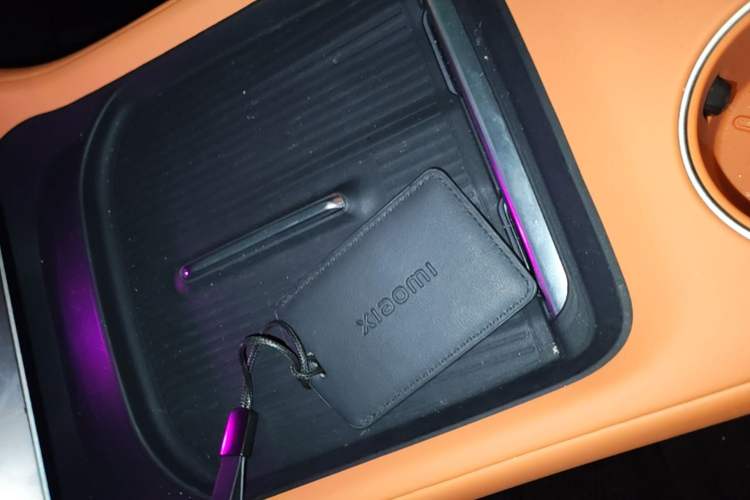 Used Xiaomi Auto YU7 2025 Ultra-Long Range High-Performance All-Wheel-Drive Max Edition Vehicle Key