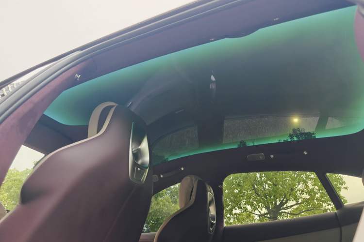 Used Xiaomi Auto YU7 2025 Ultra-Long Range High-Performance All-Wheel-Drive Max Edition Headliner