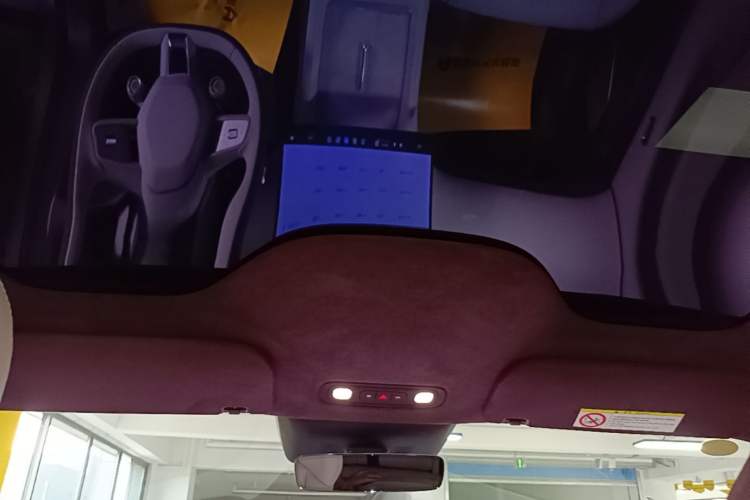 Used Xiaomi Auto YU7 2025 Ultra-Long Range High-Performance All-Wheel-Drive Max Edition Headliner
