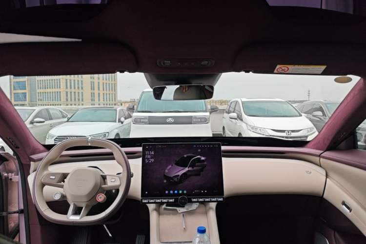 Used Xiaomi Auto YU7 2025 Ultra-Long Range High-Performance All-Wheel-Drive Max Edition Headliner