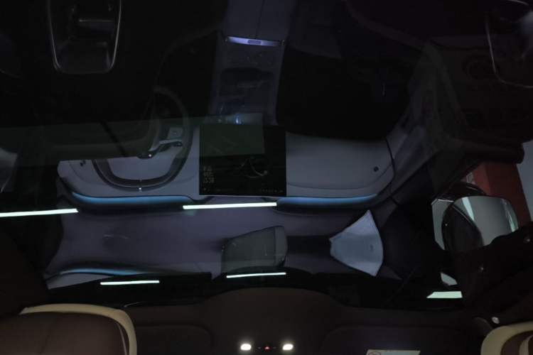 Used Xiaomi Auto YU7 2025 Ultra-Long Range Rear-Wheel Drive Version Headliner