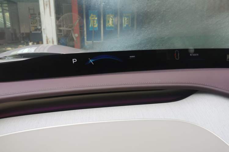 Used Xiaomi Auto YU7 2025 Ultra-Long Range Rear-Wheel Drive Version Instrument Cluster