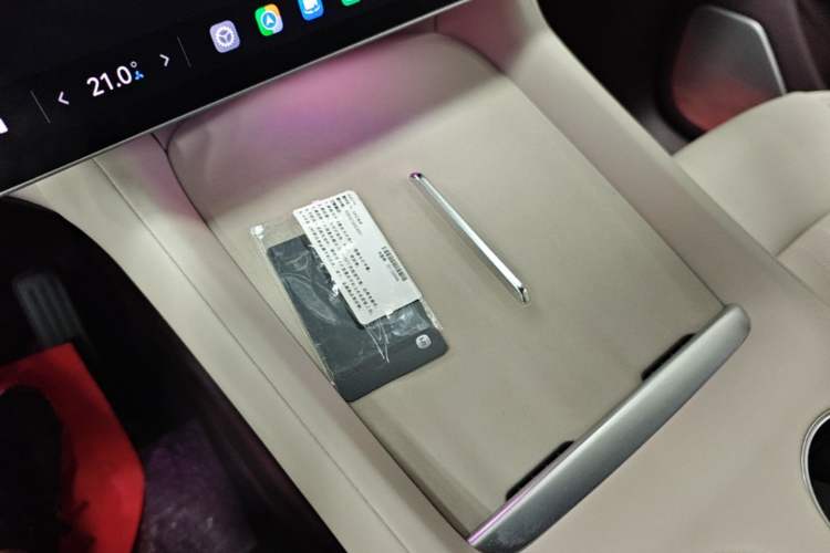 Used Xiaomi Auto YU7 2025 Ultra-Long Range High-Performance All-Wheel-Drive Max Edition Interior 1