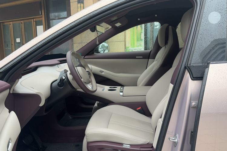Used Xiaomi Auto YU7 2025 Ultra-Long Range Rear-Wheel Drive Version Interior 2