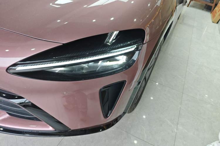 Used Xiaomi Auto YU7 2025 Ultra-Long Range All-Wheel Drive Pro Version Left Front Headlight