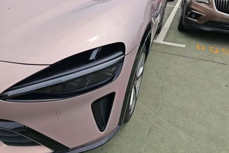 Used Xiaomi Auto YU7 2025 Ultra-Long Range High-Performance All-Wheel-Drive Max Edition Left Front Headlight